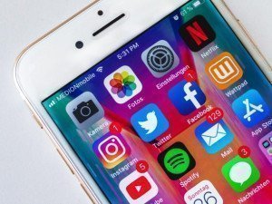 6 Top Apps to let your Kids to Use for Safe Chat